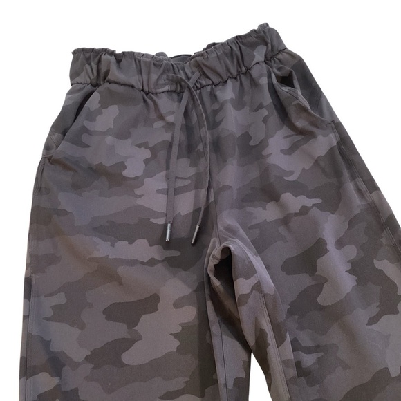 LULULEMON On The Fly 7/8 Pant Incognito Camo Multi Grey, Size 4 Style X8 - Picture 3 of 11